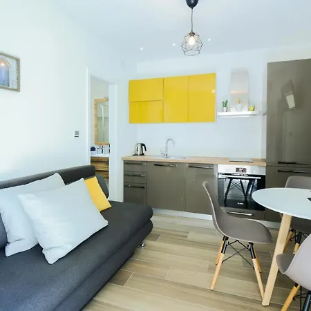 Apartment Grey&yellow *