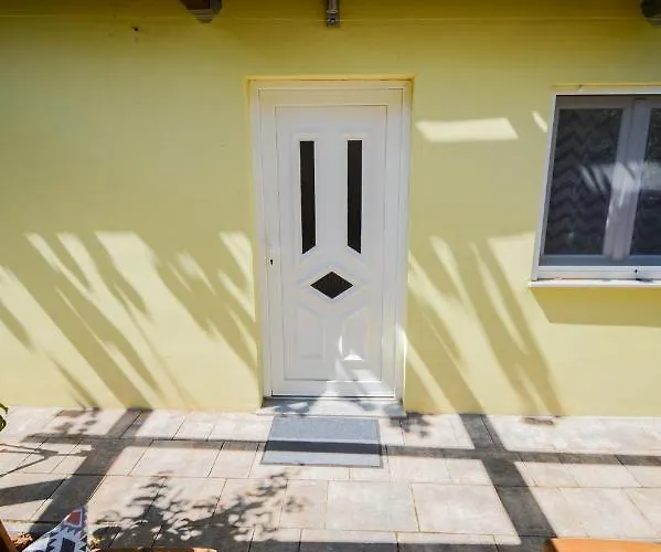 Appartement Grey&yellow *